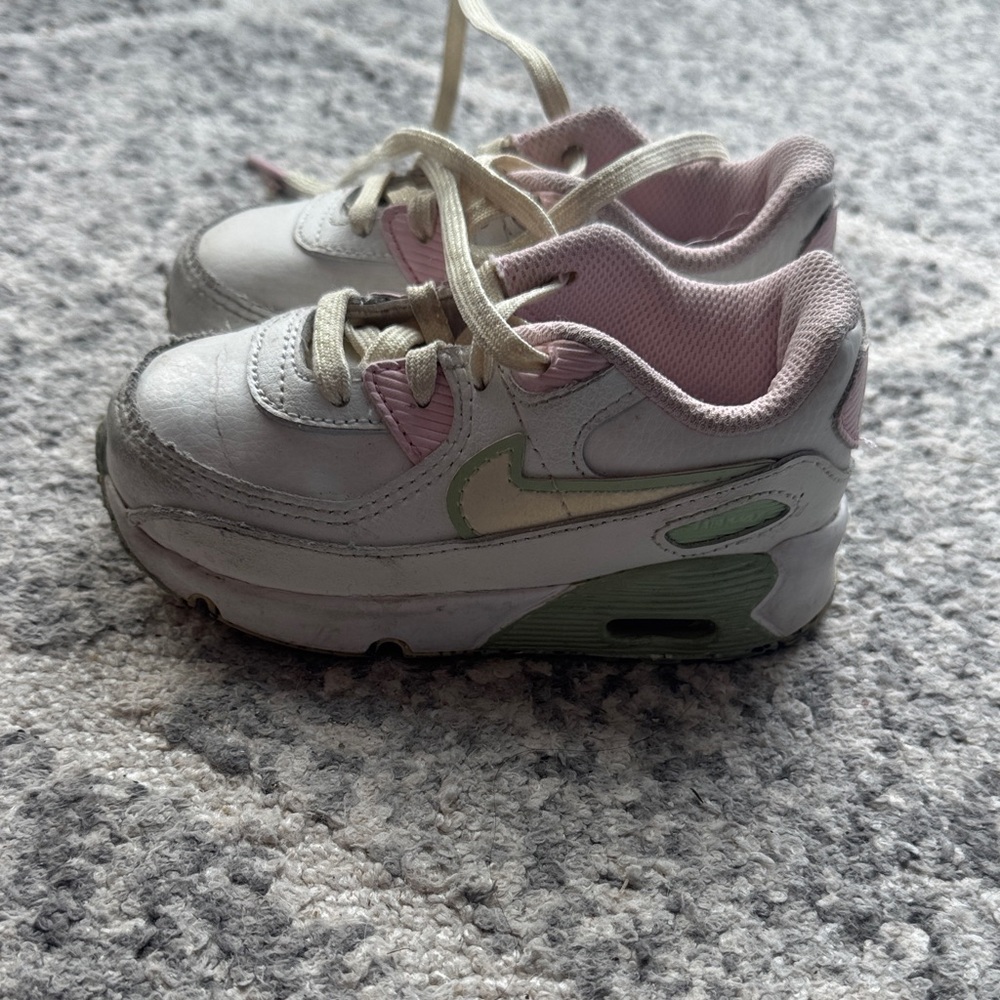Nike toddler girls air max